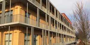 各階バルコニー手摺及び竪樋